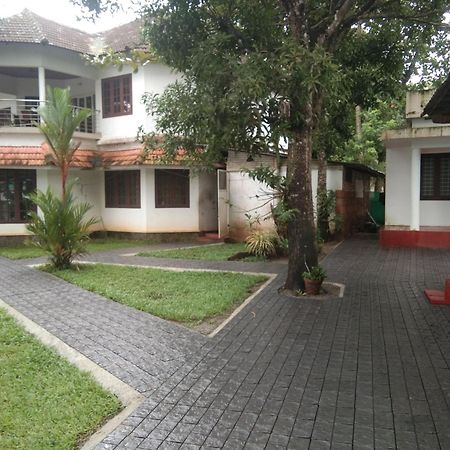 Lovedale Lakeside Homestay Alappuzha Exterior foto