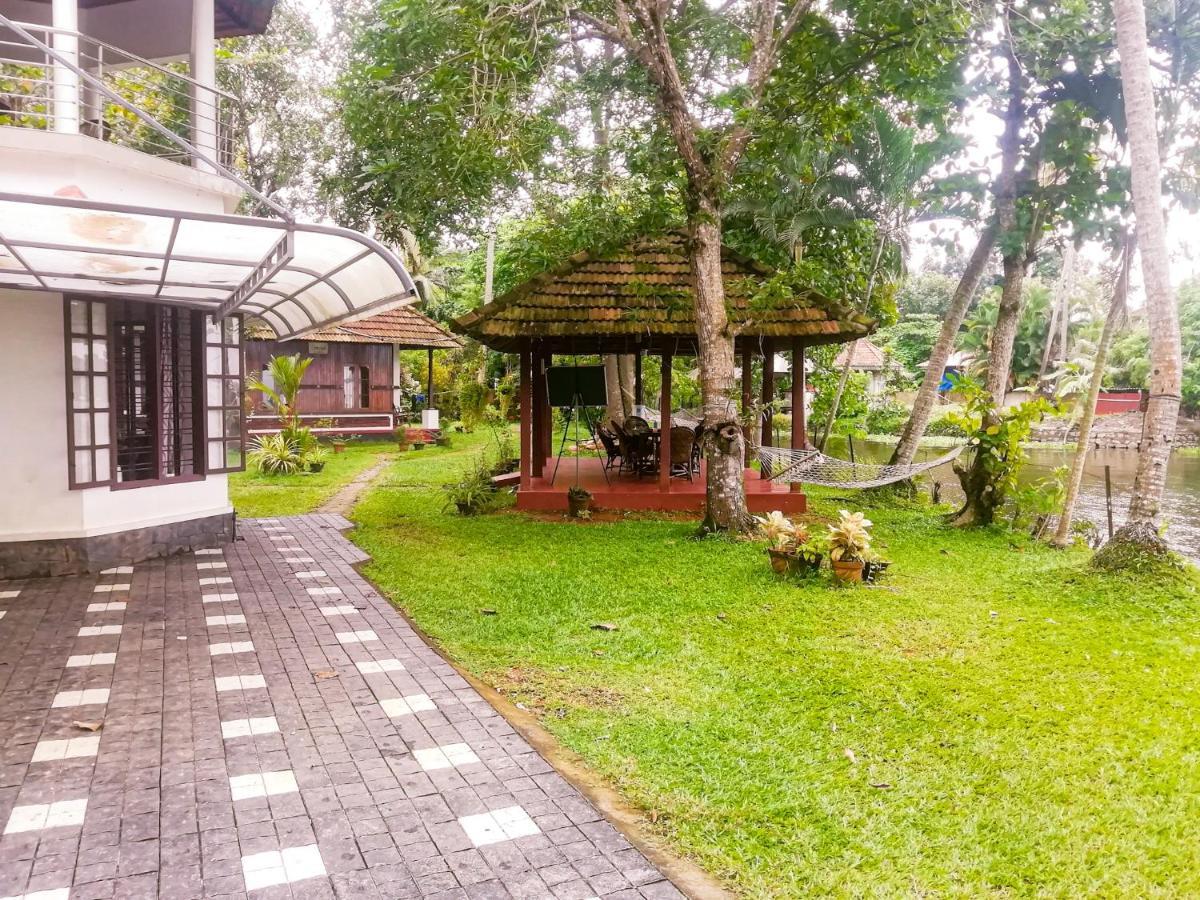 Lovedale Lakeside Homestay Alappuzha Exterior foto
