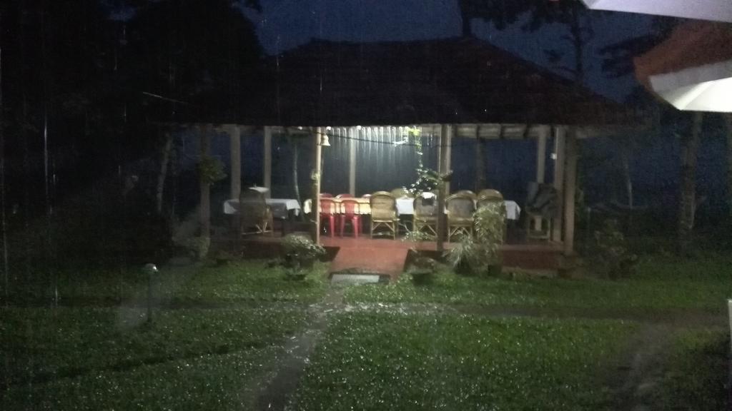 Lovedale Lakeside Homestay Alappuzha Exterior foto